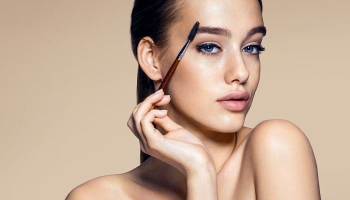Fluffy Brows (Brow Lamination)